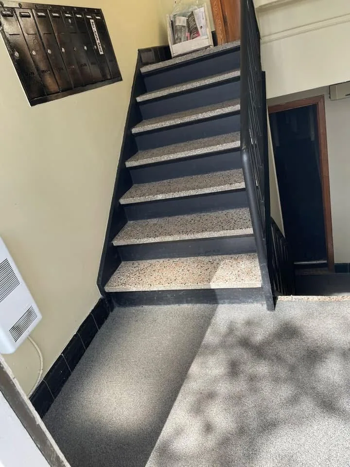 Escalier et aire commune d’immeuble